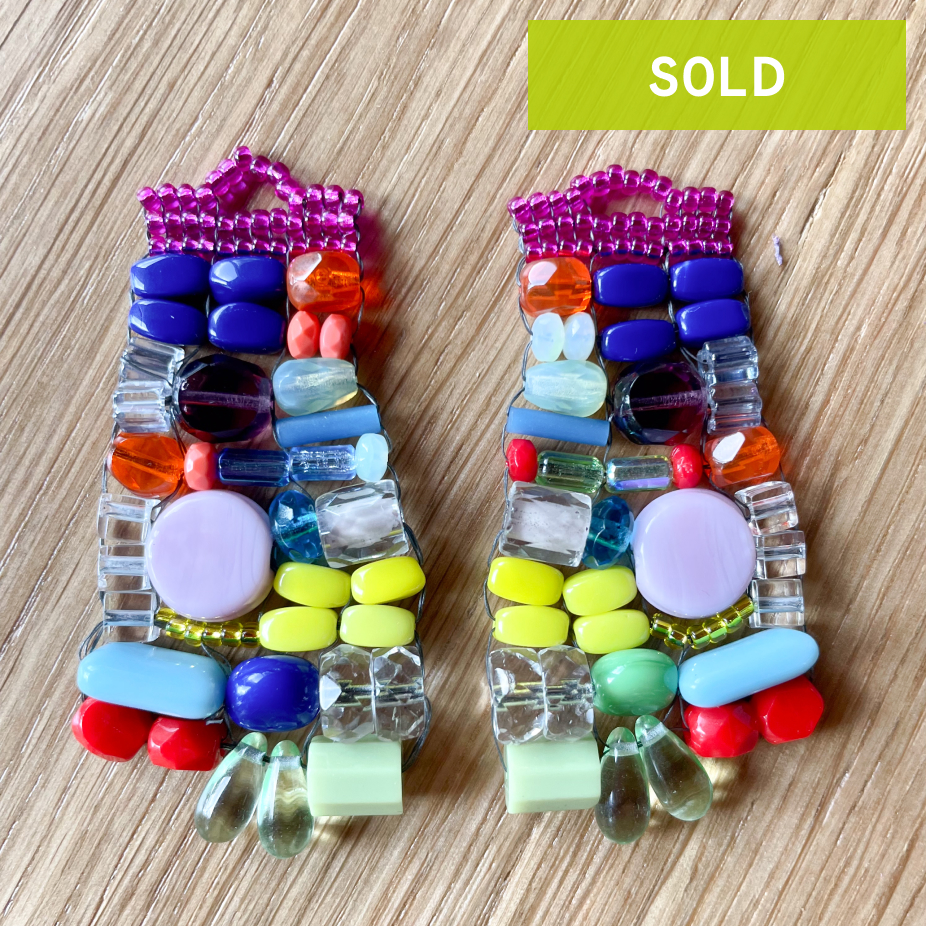 Party earrings 05, rainbow on pink